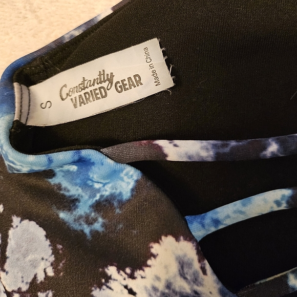 Constantly Varied Gear Storm Butterfly Back Sports Bra, size S - Picture 3 of 3